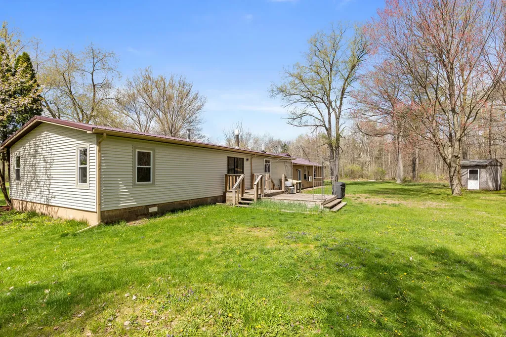 11718 Federal Road Reynolds Township MI 49336
