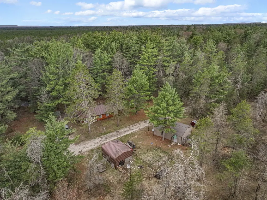 9890 Angel Road SE Garfield Township MI 49633