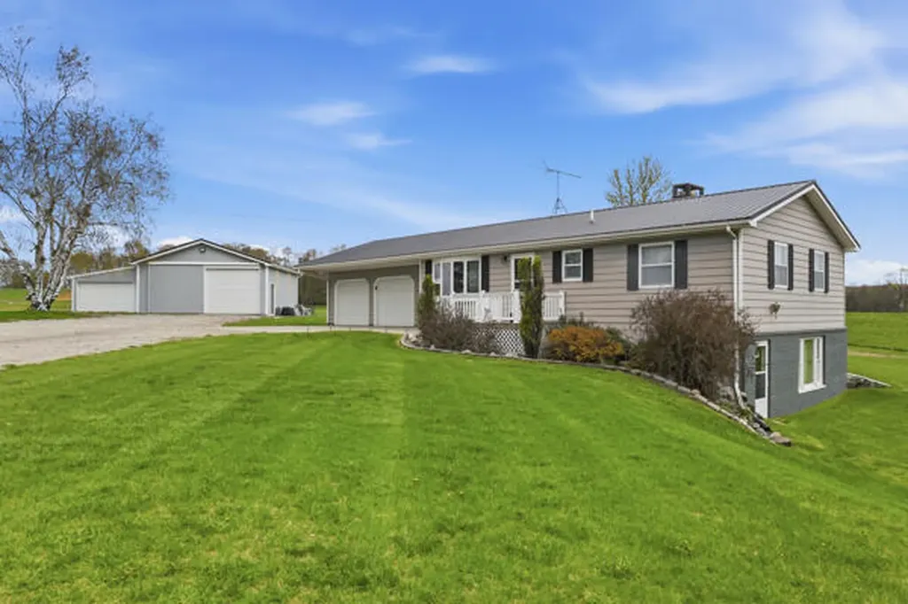 8835 E Mcbrides Road Ferris Township MI 48891