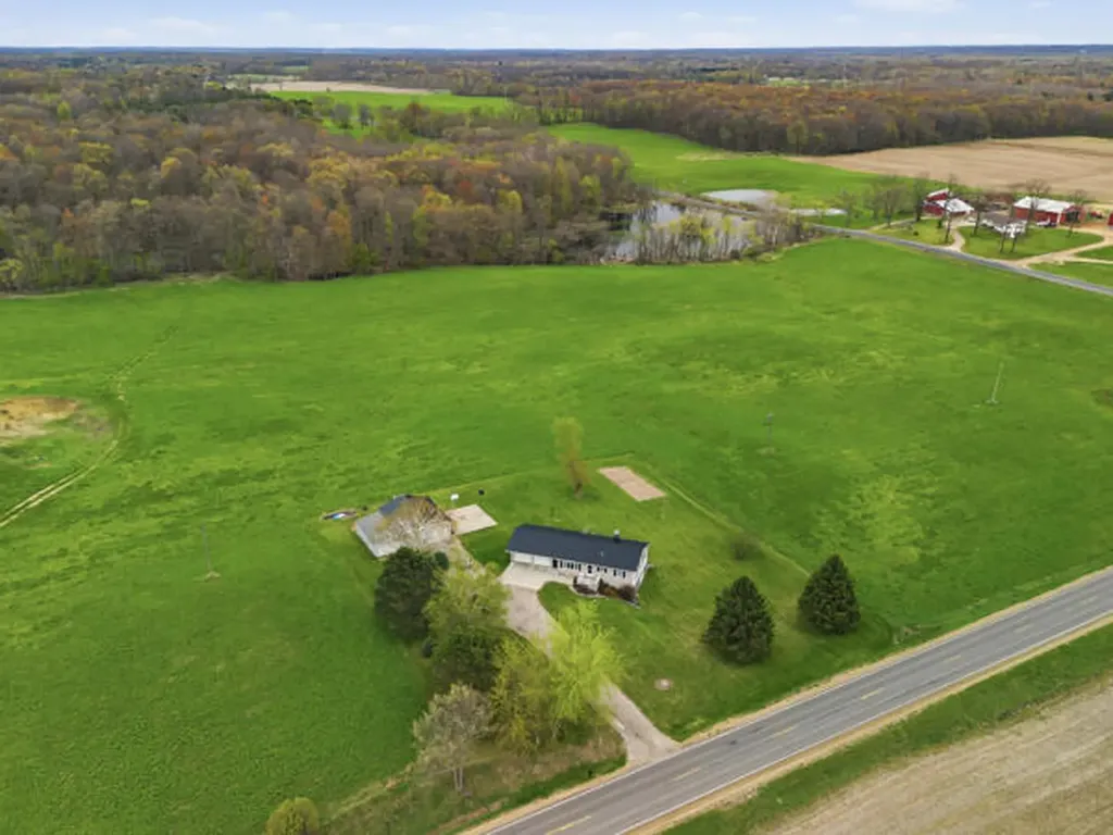 8835 E Mcbrides Road Ferris Township MI 48891