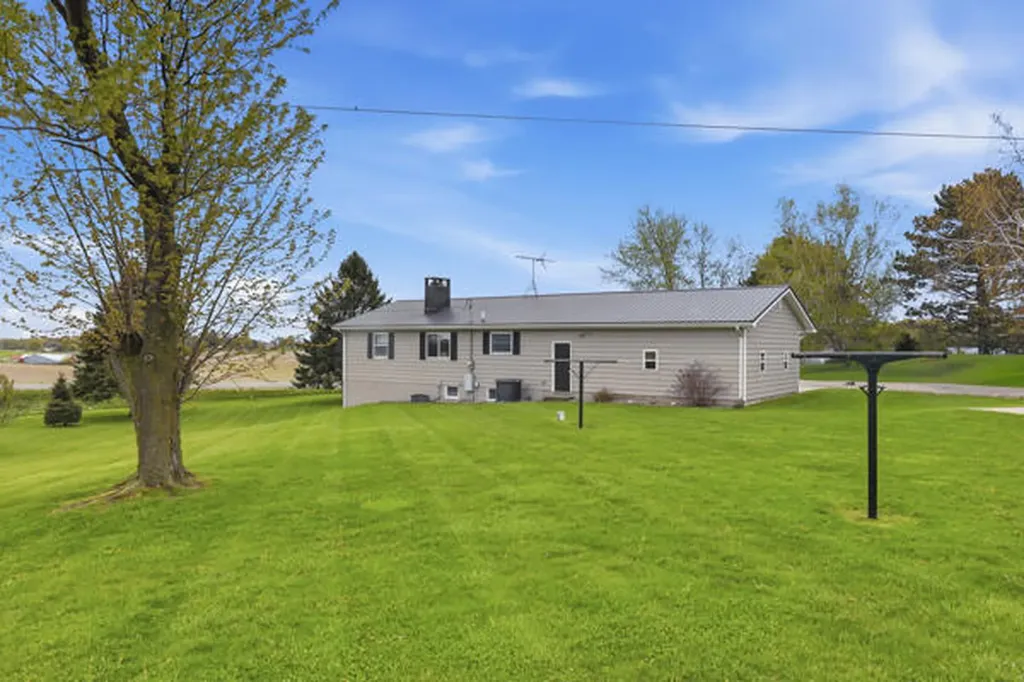 8835 E Mcbrides Road Ferris Township MI 48891