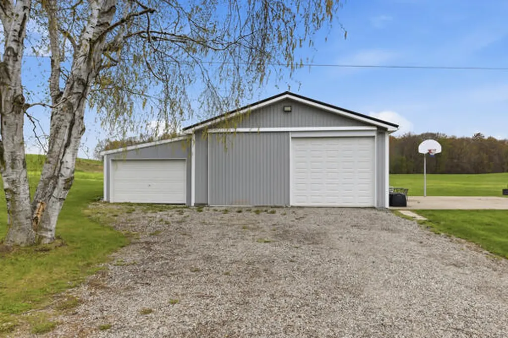 8835 E Mcbrides Road Ferris Township MI 48891
