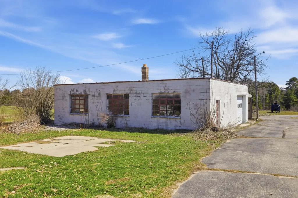 16480 16 Mile Road Colfax Township MI 49307