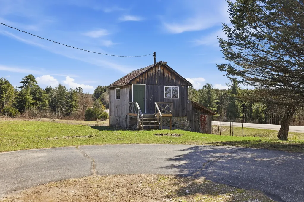 16480 16 Mile Road Colfax Township MI 49307