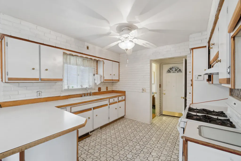 3172 Mysylvia Drive Buena Vista Charter Township MI 48601