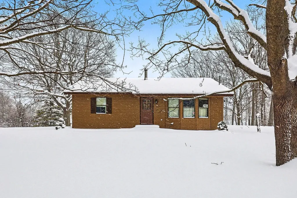 2967 Knapp Street NE Grand Rapids Charter Township MI 49525