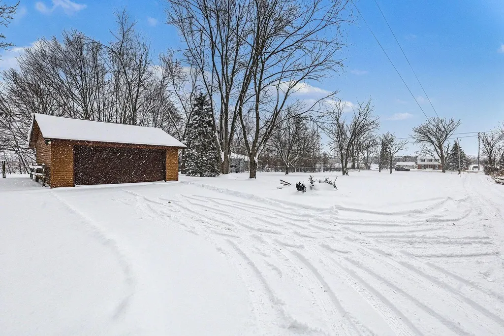 2967 Knapp Street NE Grand Rapids Charter Township MI 49525