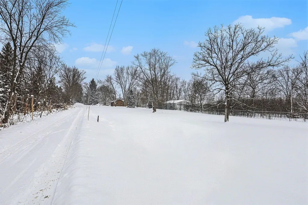 2967 Knapp Street NE Grand Rapids Charter Township MI 49525