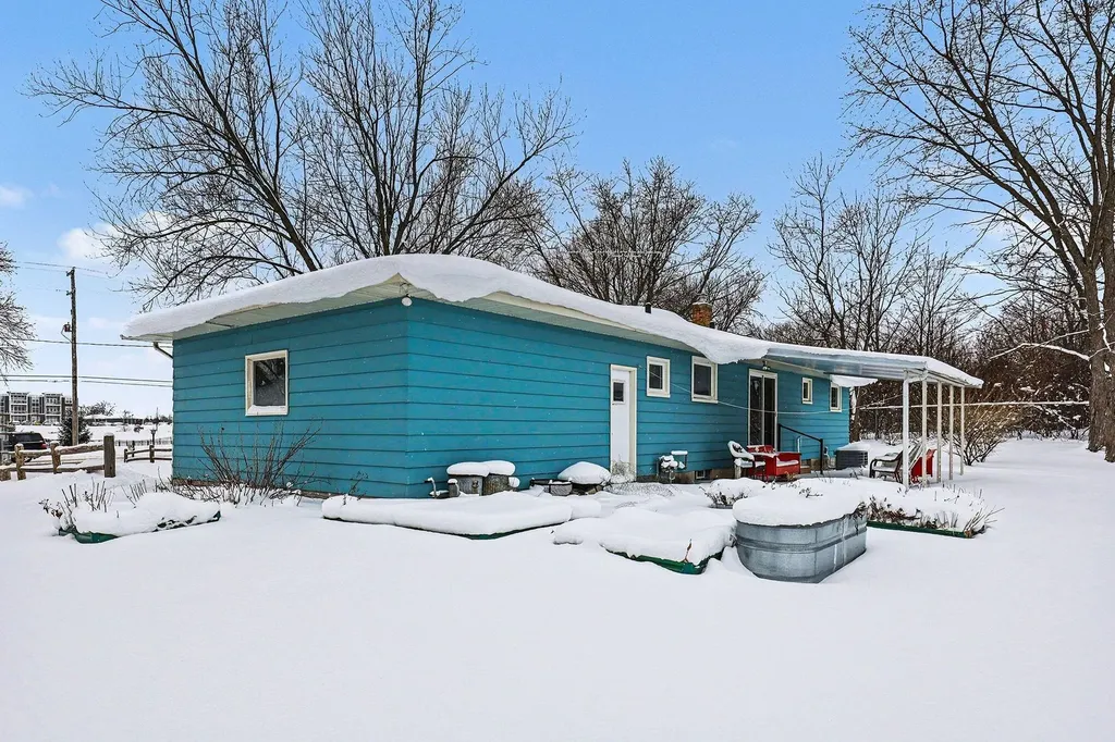 2967 Knapp Street NE Grand Rapids Charter Township MI 49525