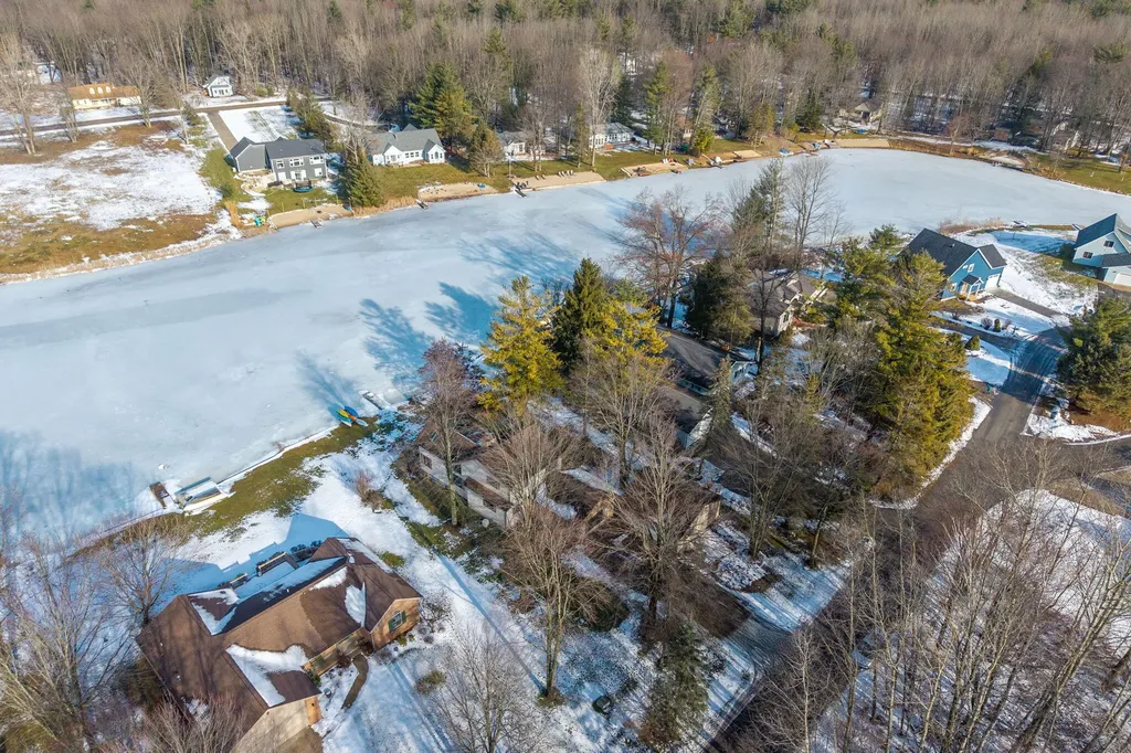 9158 Elmwood Court Morton Township MI 49346
