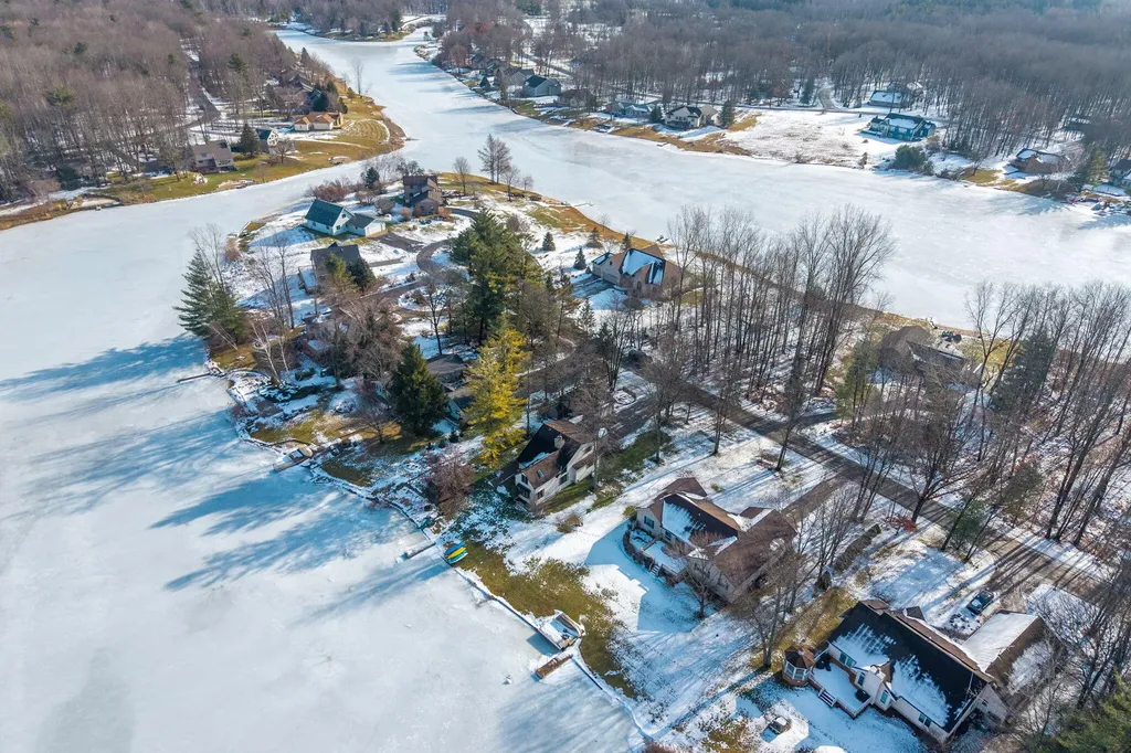 9158 Elmwood Court Morton Township MI 49346
