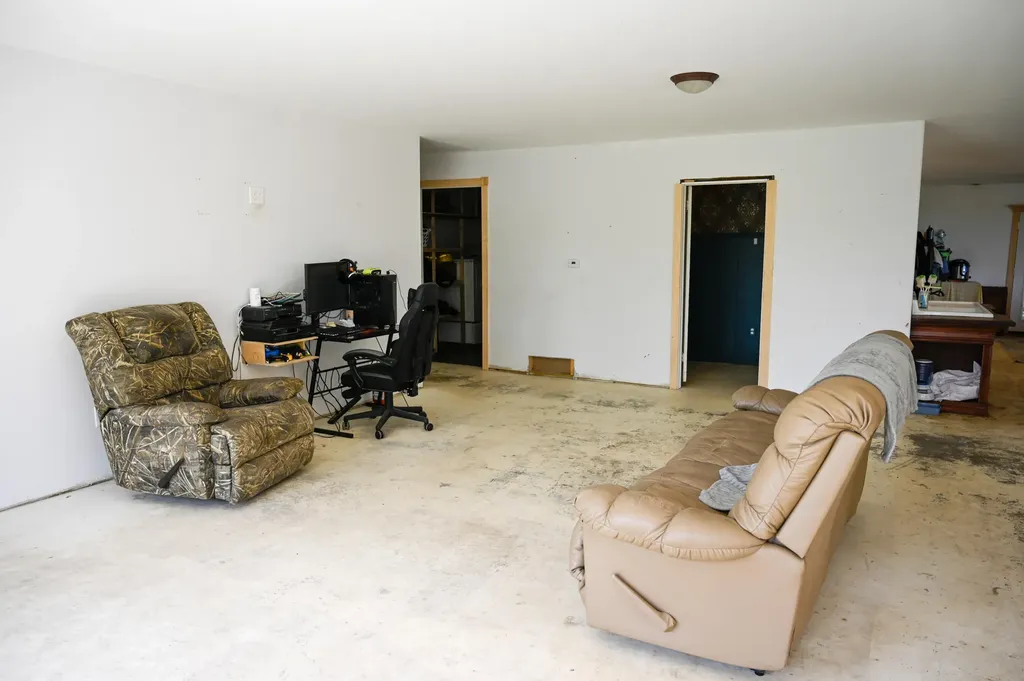 8492 Gibson Avenue Garfield Township MI 48632