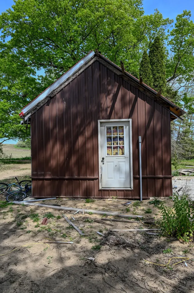8492 Gibson Avenue Garfield Township MI 48632