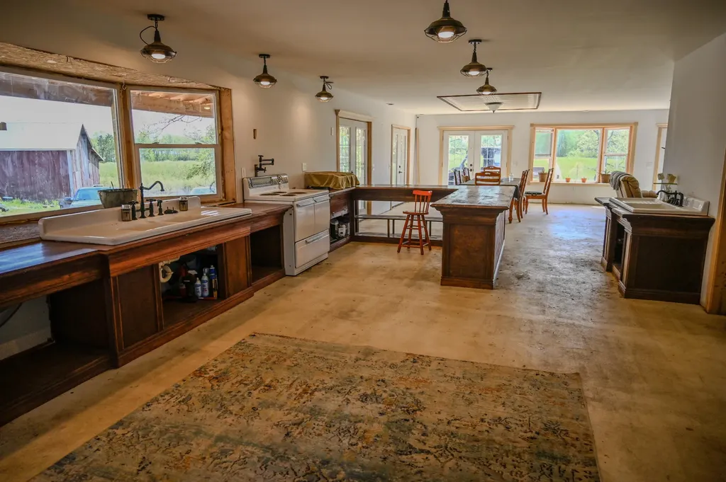 8492 Gibson Avenue Garfield Township MI 48632