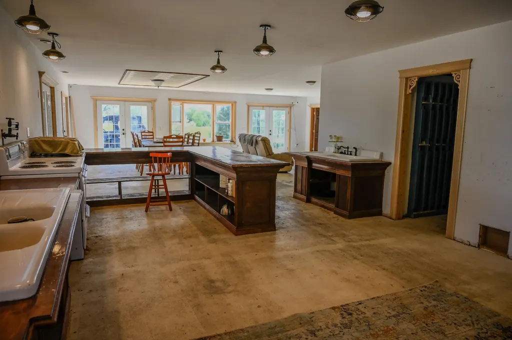 8492 Gibson Avenue Garfield Township MI 48632