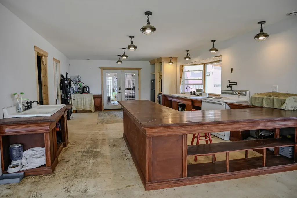 8492 Gibson Avenue Garfield Township MI 48632