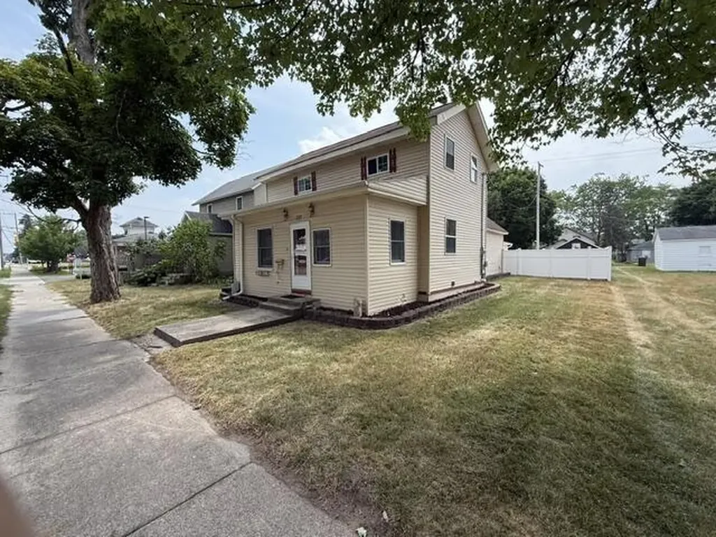 117 N 3rd Avenue Big Rapids City MI 49307