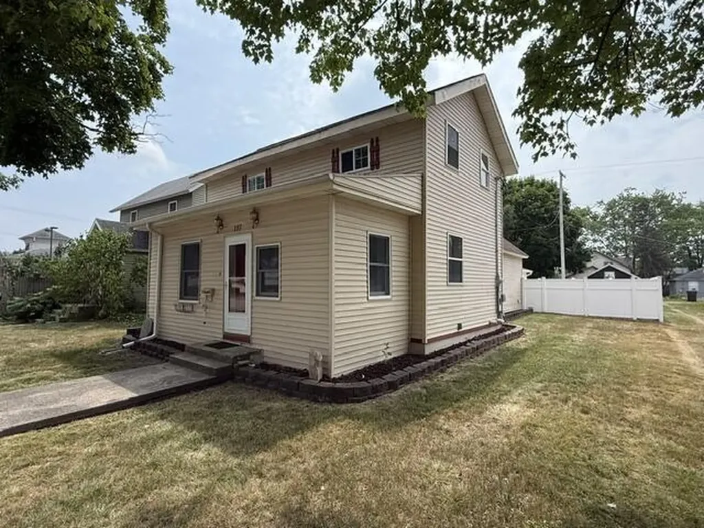 117 N 3rd Avenue Big Rapids City MI 49307