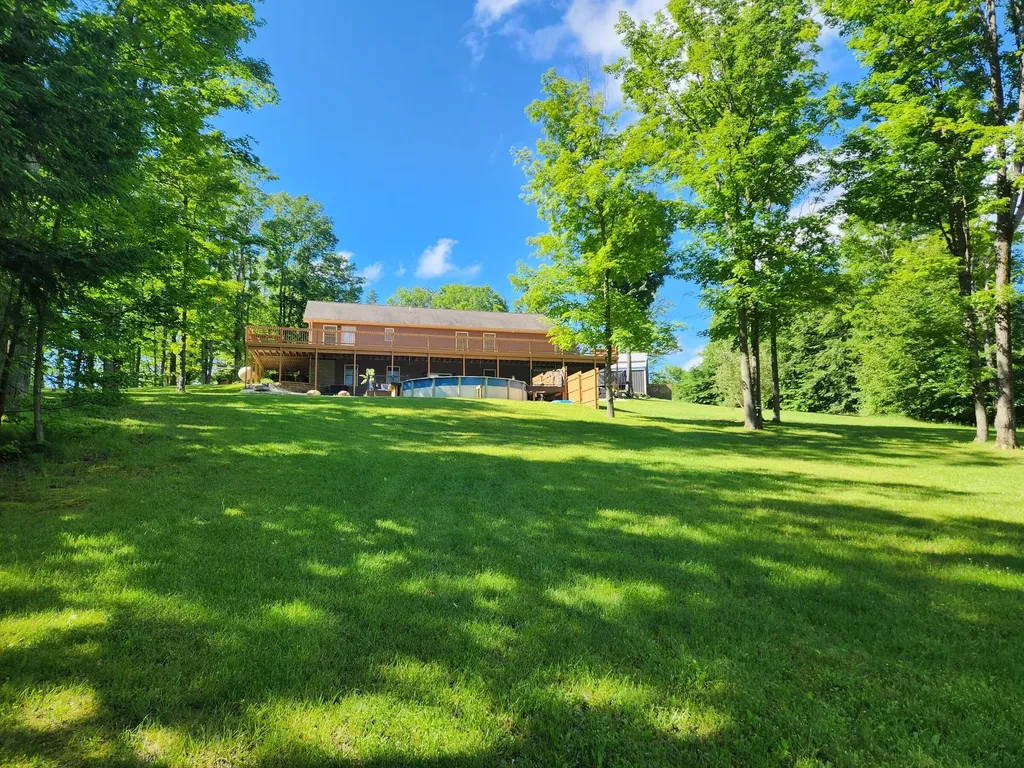 18274 200th Avenue Burdell Township MI 49655