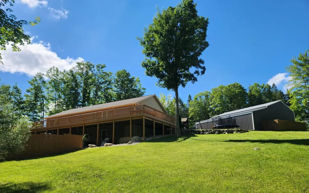18274 200th Avenue Burdell Township MI 49655