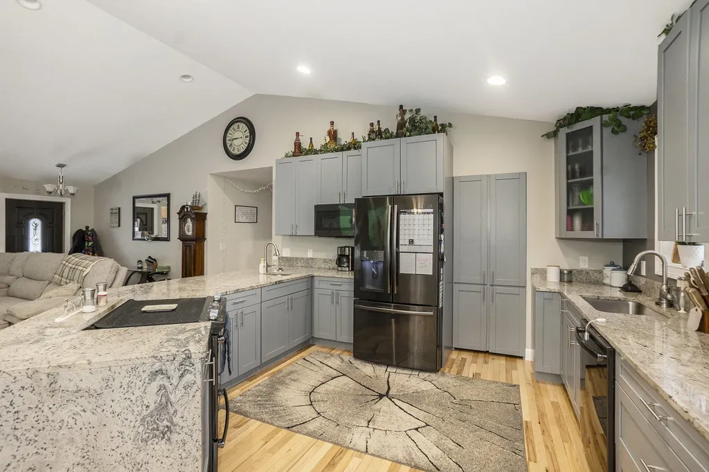 18274 200th Avenue Burdell Township MI 49655