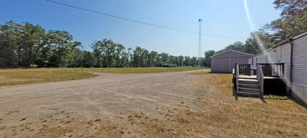6634 N Woodbridge Road Merrill Township MI 49349