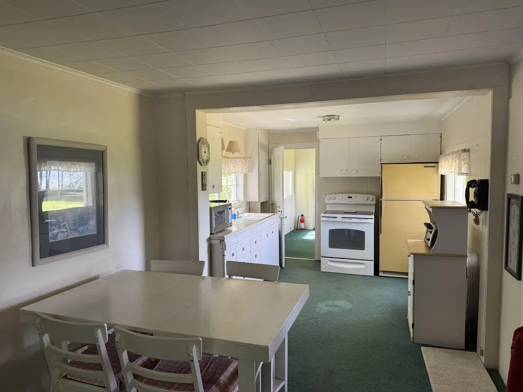 8982 W School Section Lake Drive Morton Township MI 49332