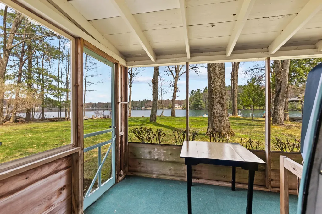 8982 W School Section Lake Drive Morton Township MI 49332