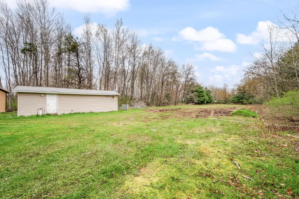 22132 15th Avenue Fork Township MI 49679