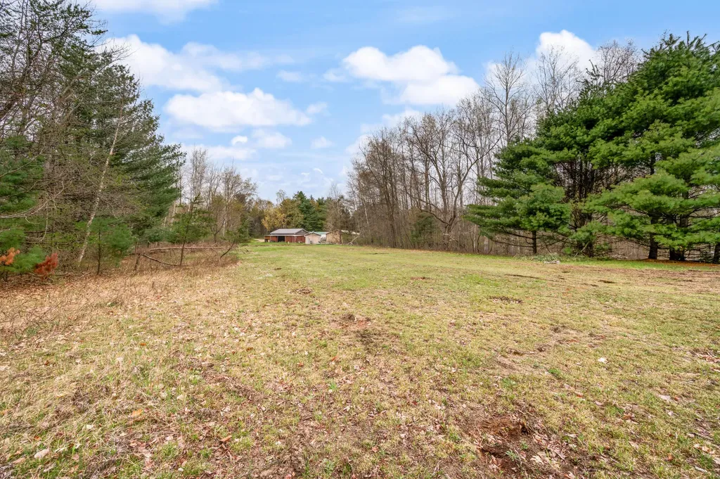 22132 15th Avenue Fork Township MI 49679
