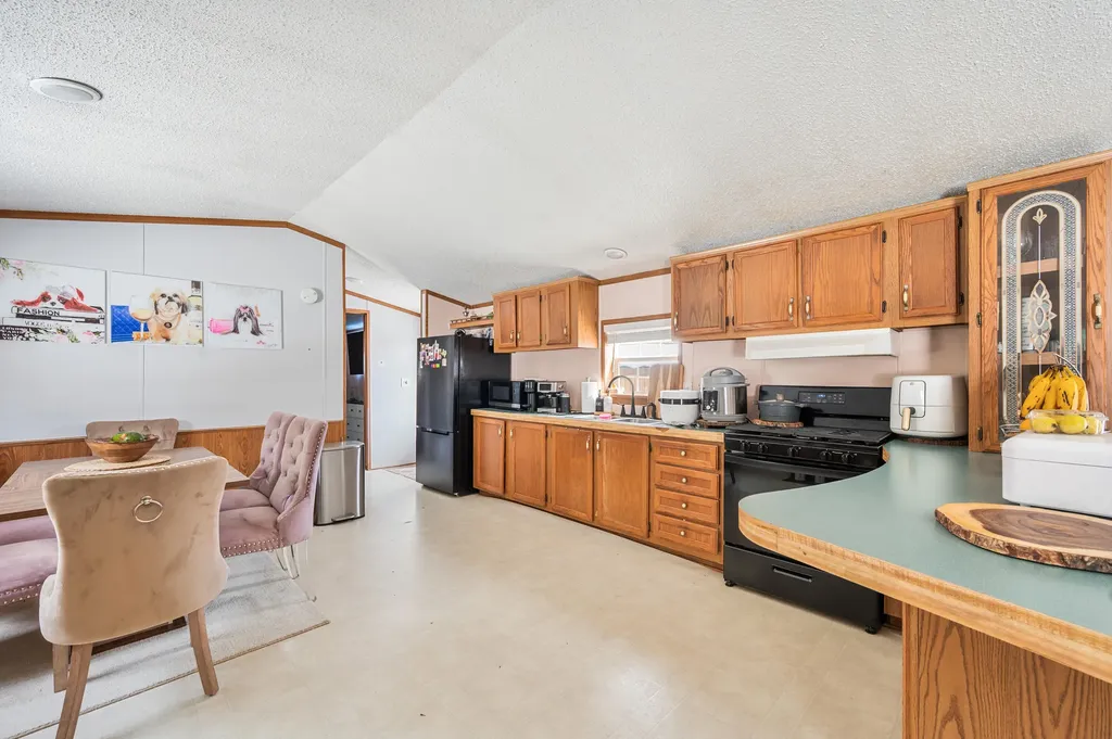 22132 15th Avenue Fork Township MI 49679