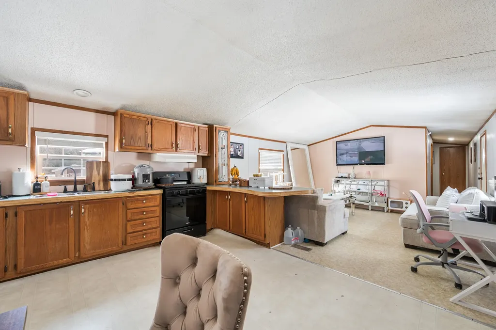 22132 15th Avenue Fork Township MI 49679