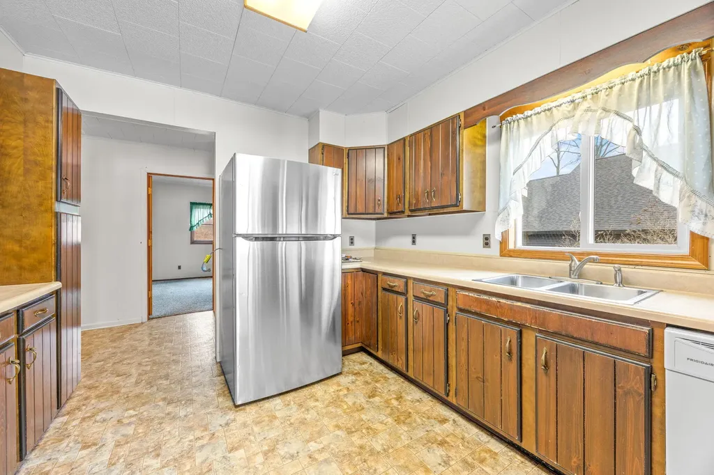 9577 Shore Drive Morton Township MI 49332