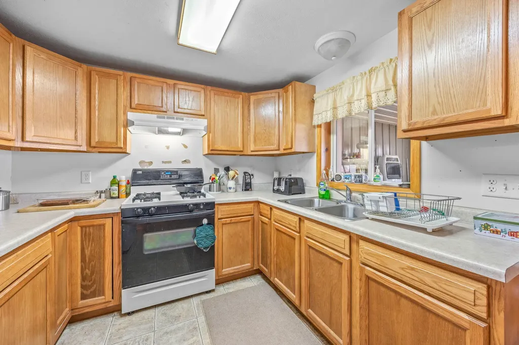 9577 Shore Drive Morton Township MI 49332
