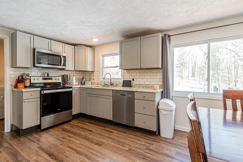 9848 90th Avenue Morton Township MI 49332