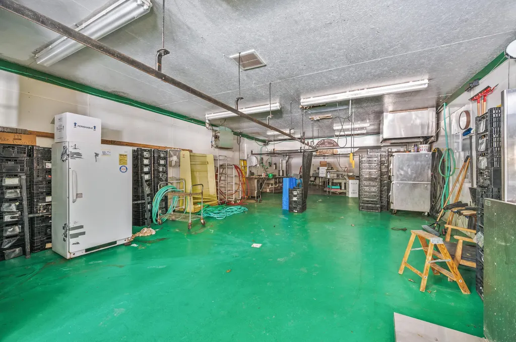 19055 12 Mile Road Mecosta Township MI 49307