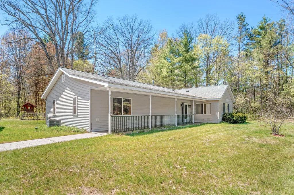 19055 12 Mile Road Mecosta Township MI 49307