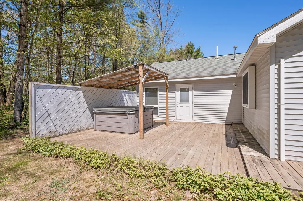 19055 12 Mile Road Mecosta Township MI 49307