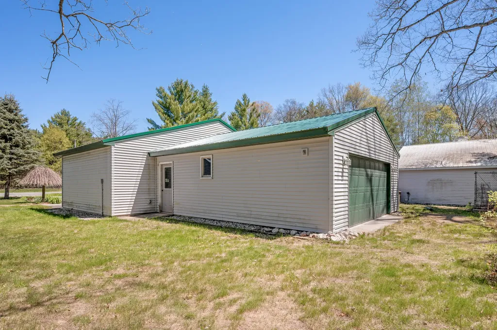 19077 12 Mile Road Mecosta Township MI 49307