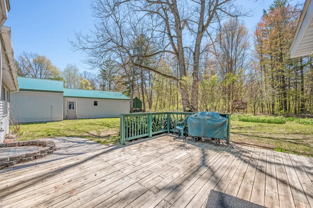 19077 12 Mile Road Mecosta Township MI 49307