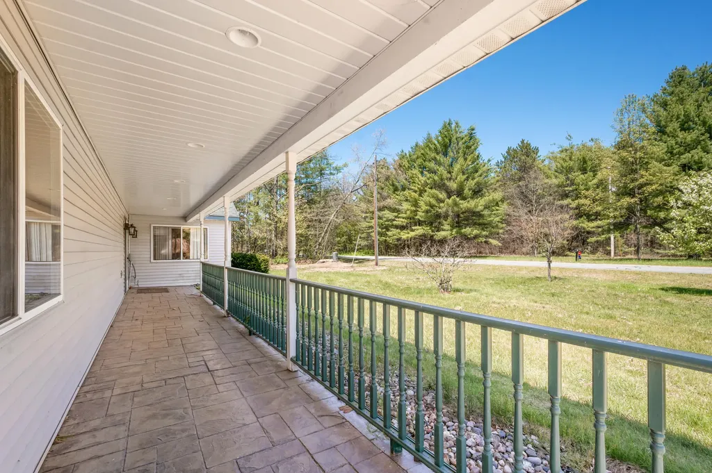 19077 12 Mile Road Mecosta Township MI 49307
