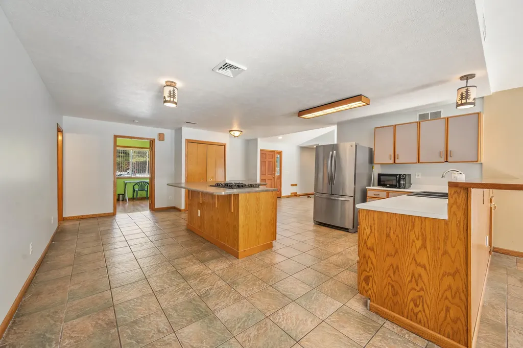 19077 12 Mile Road Mecosta Township MI 49307