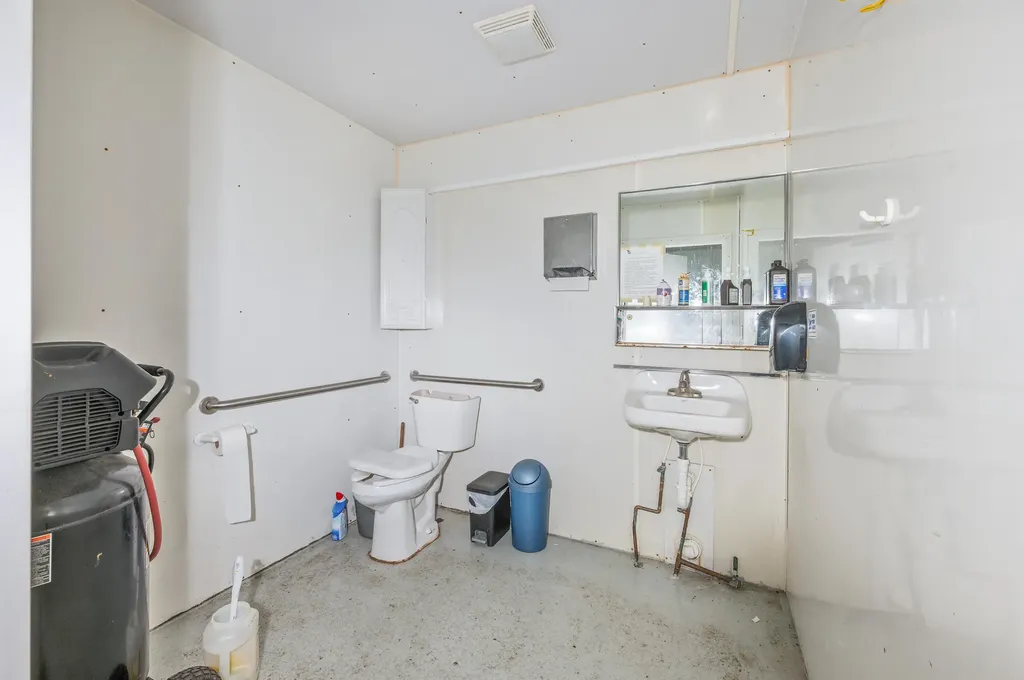 19055 12 Mile Road Mecosta Township MI 49307