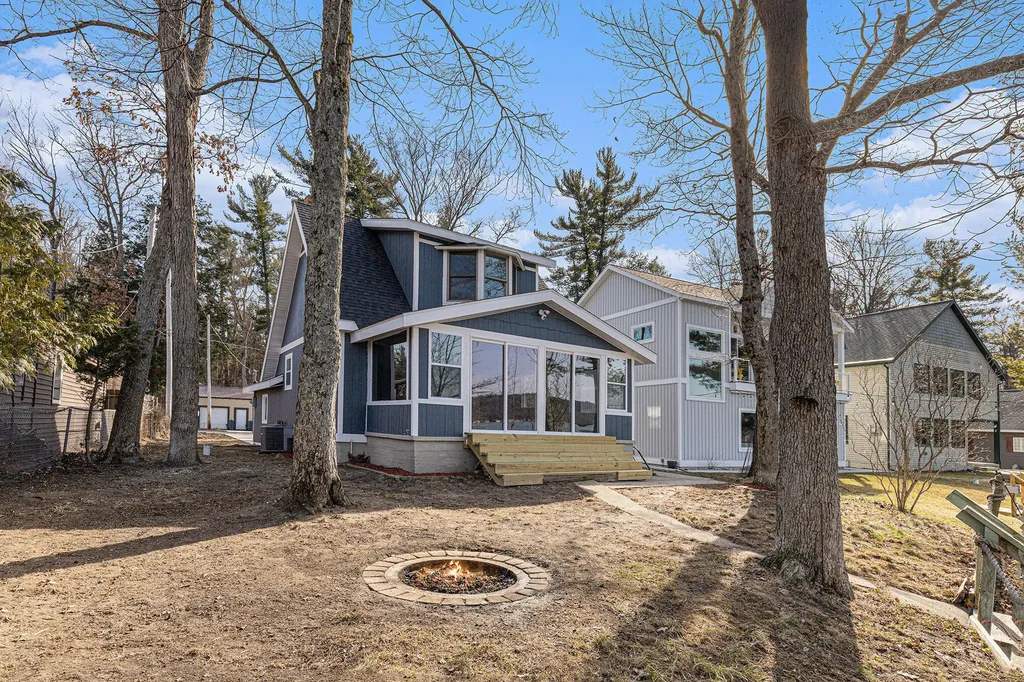 5557 Front Street Croton Township MI 49337