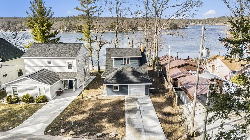 5557 Front Street Croton Township MI 49337
