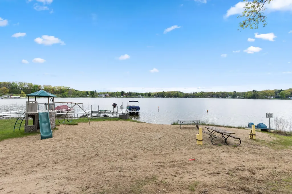 10845 Percy Lane Morton Township MI 49332
