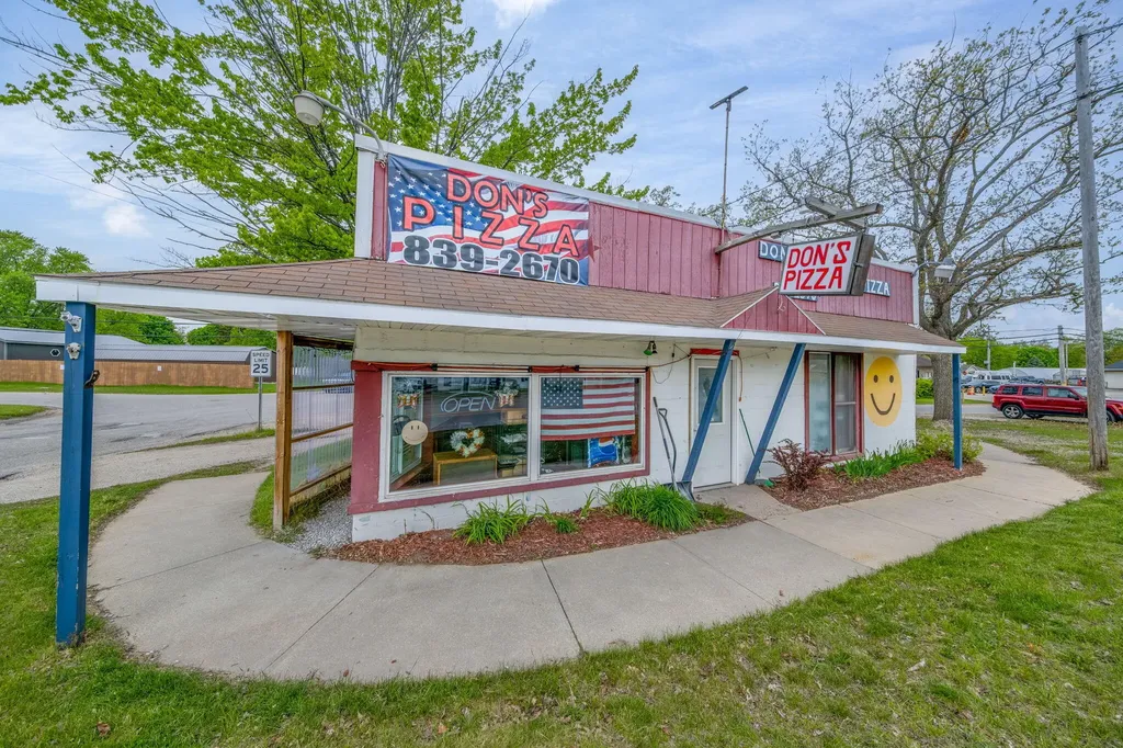 81 N Morey Road Lake City City MI 49651