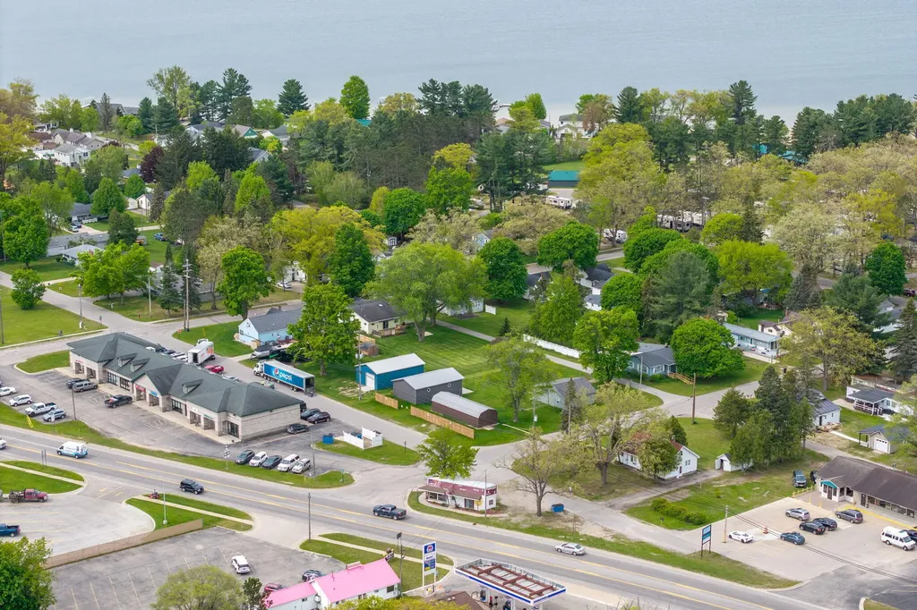 81 N Morey Road Lake City City MI 49651