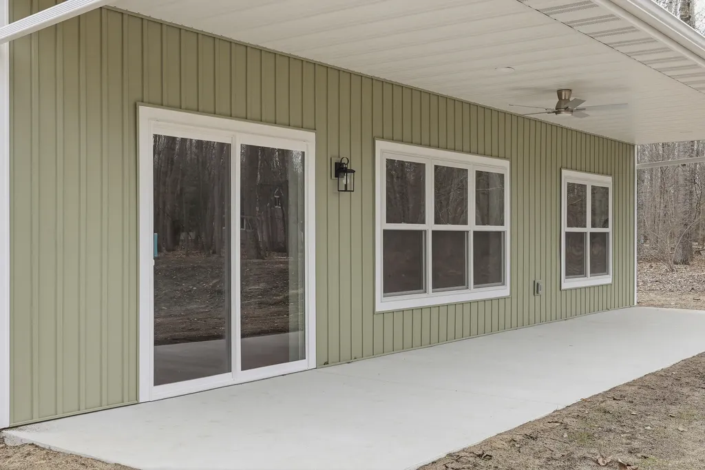 9215 Edgewater Drive Morton Township MI 49346