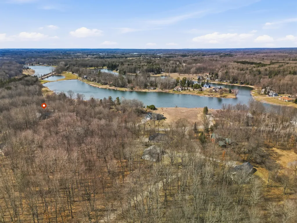 9215 Edgewater Drive Morton Township MI 49346